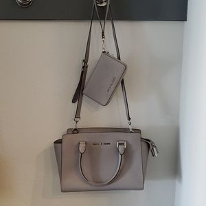 Michael Kors light great purse w/wallet